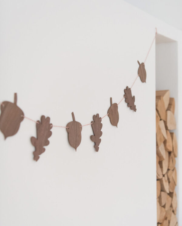 Girlande Blätter & Eicheln, Holz – Bild 6